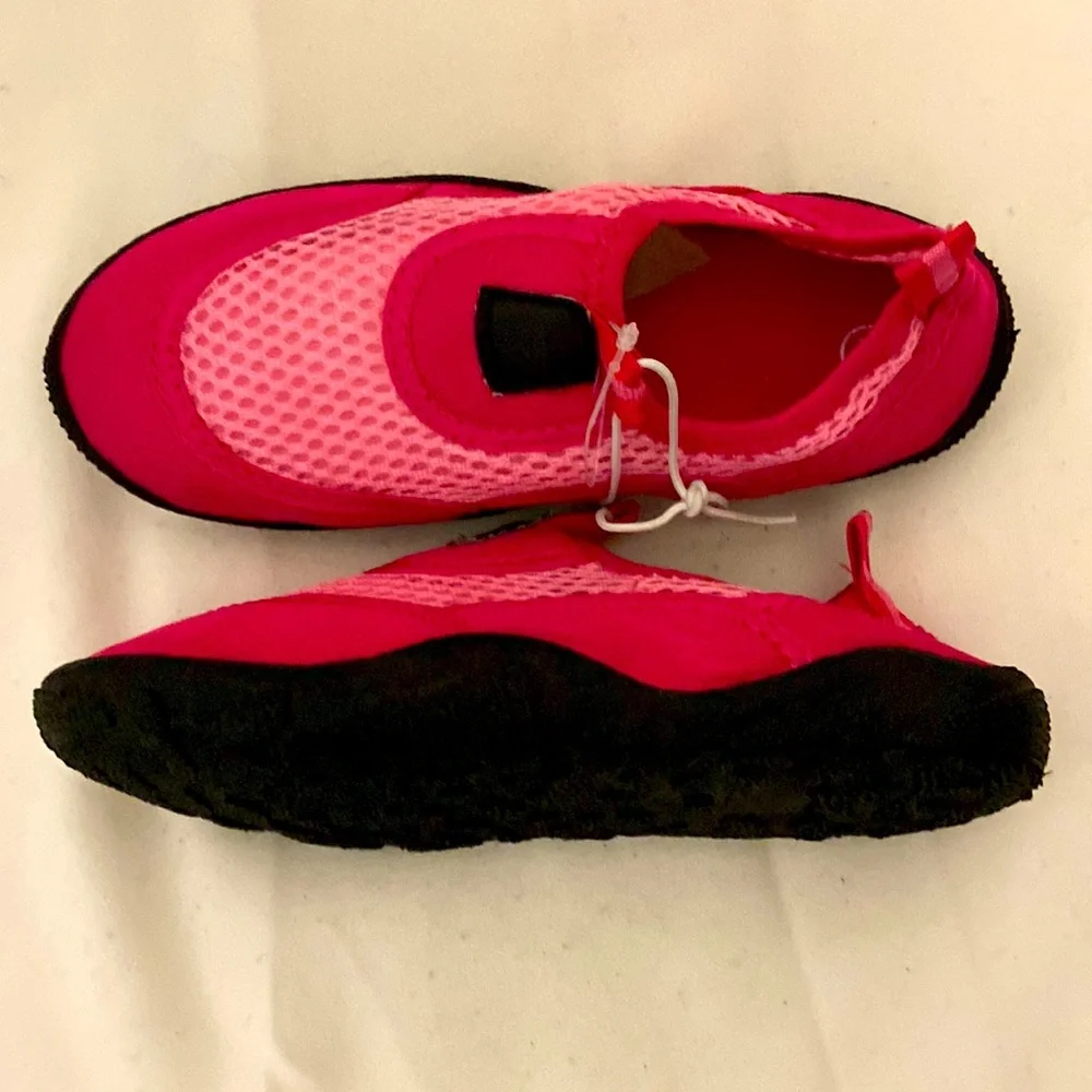 SWIGGLES GIRLS WATER SHOES